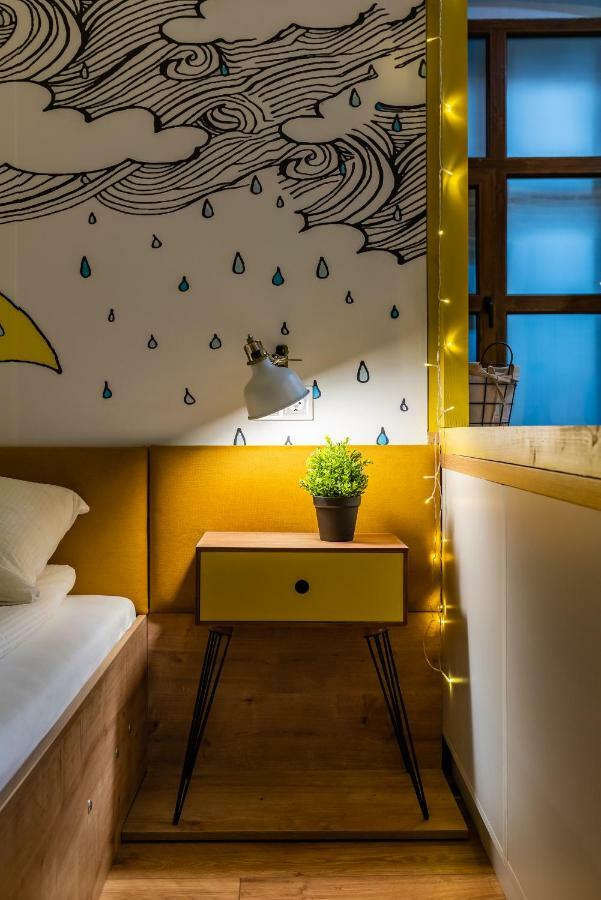 The Yellow Umbrella Studio كلوج-نابوكا المظهر الخارجي الصورة